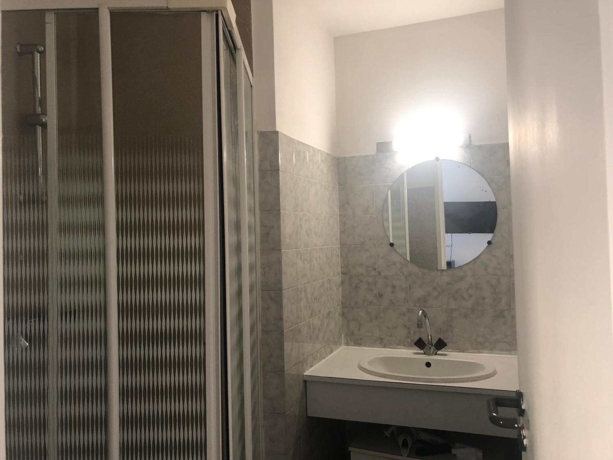Le Petit Voyageur Apartment Angouleme Exterior photo